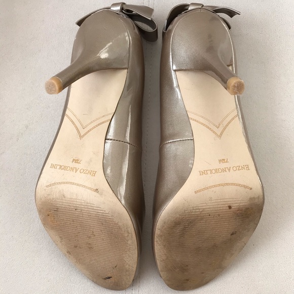 Enzo Angiolini Patent Leather Heels w/ bow details - Picture 5 of 8